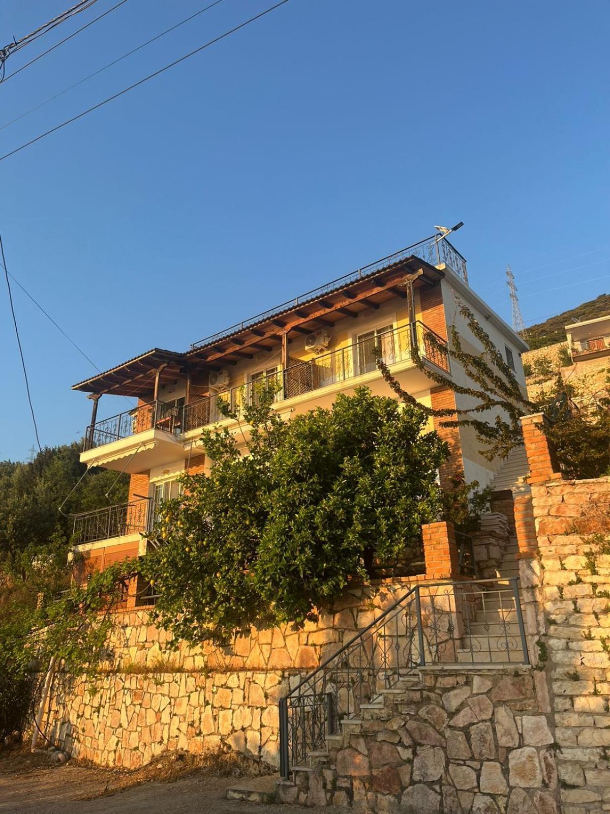 Evita'S House Lukove Ngoại thất bức ảnh